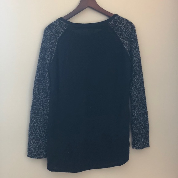 ✨3/$30✨Retrod knitted sweater - Picture 2 of 4